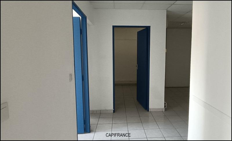 Bureau - 83 m² - 5 pièces