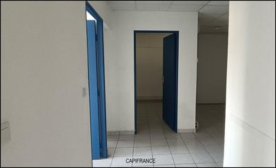 Bureau - 83 m² - 5 pièces