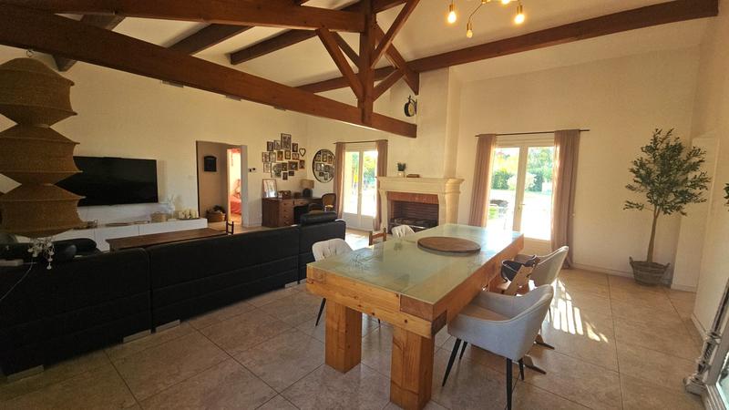 Maison - 138 m² - 4 pièces