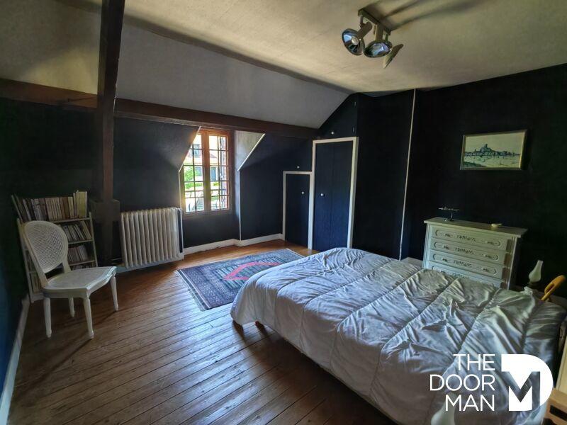 Propriété - 312 m² - 12 pièces