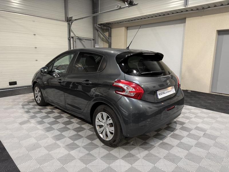 Peugeot 208 1.6 e-HDi Style 5p
