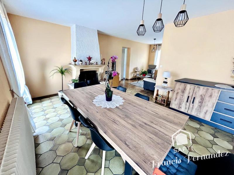 Maison - 120 m² - 5 pièces