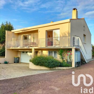 Maison - 101 m² - 5 pièces