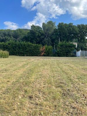 Terrain constructible - 900 m²