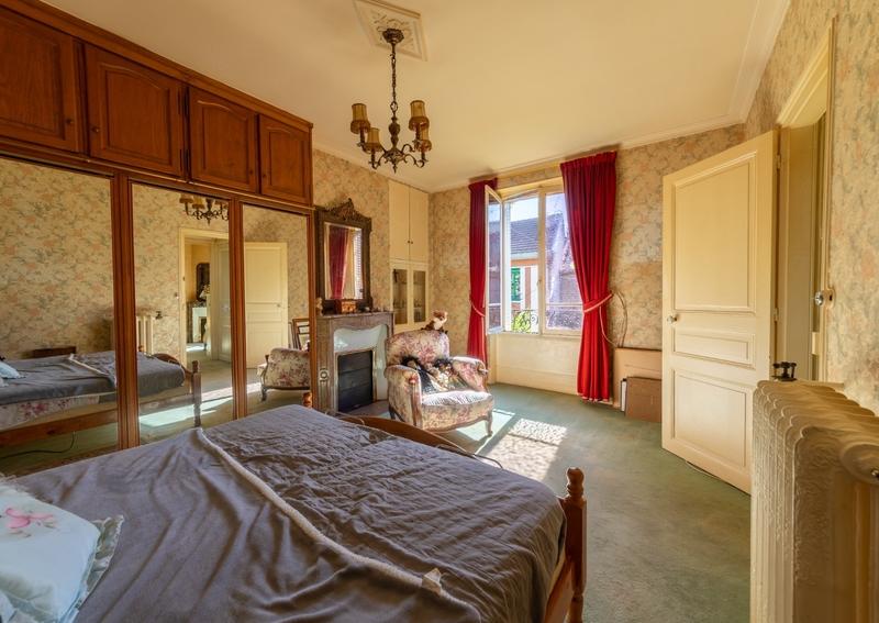 Maison bourgeoise - 308 m² - 11 pièces