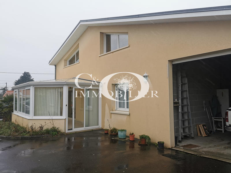 Maison - 183 m² - 6 pièces