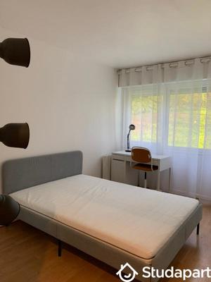 Chambre - 99 m² - 1 pièce