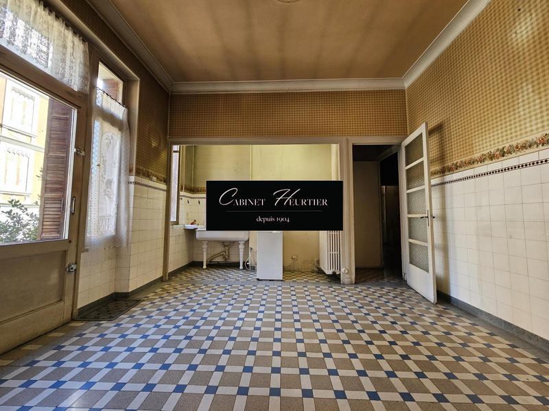 Appartement - 120 m² - 5 pièces