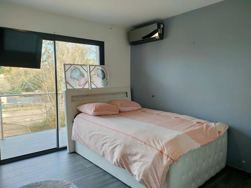 Maison - 224 m² - 7 pièces