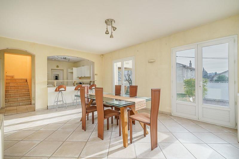 Maison - 200 m² - 6 pièces