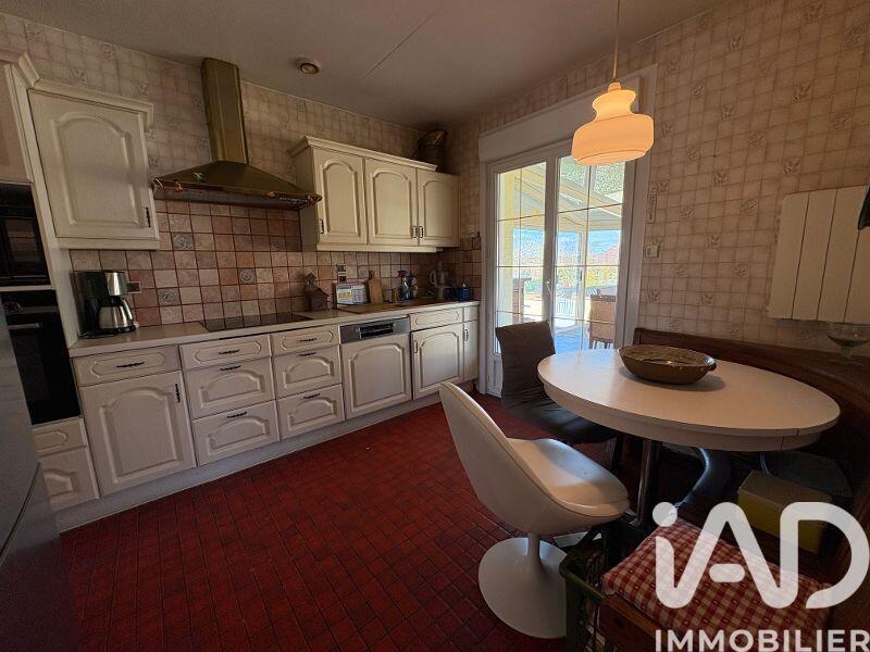 Maison - 185 m² - 6 pièces