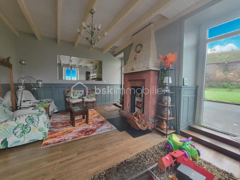 Maison en pierre - 239 m² - 10 pièces