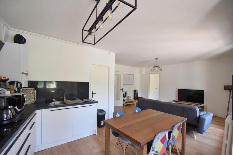 Appartement - 99 m² - 4 pièces