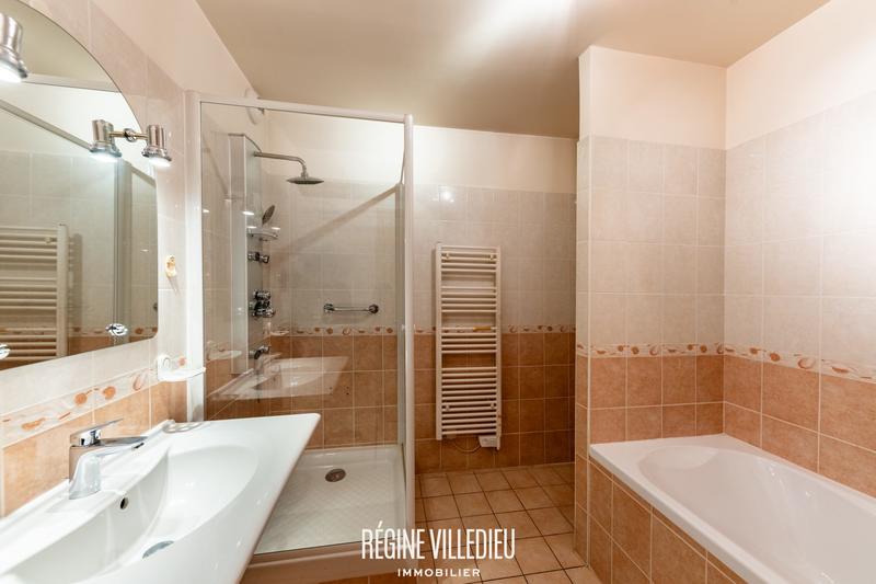 Appartement - 174 m² - 6 pièces