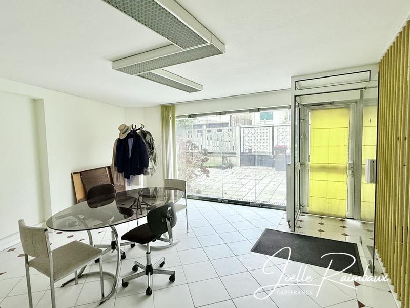 Maison - 186 m² - 7 pièces