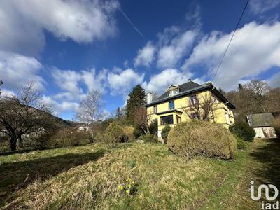 Maison - 320 m² - 7 pièces