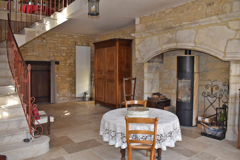 Demeure - 275 m² - 7 pièces