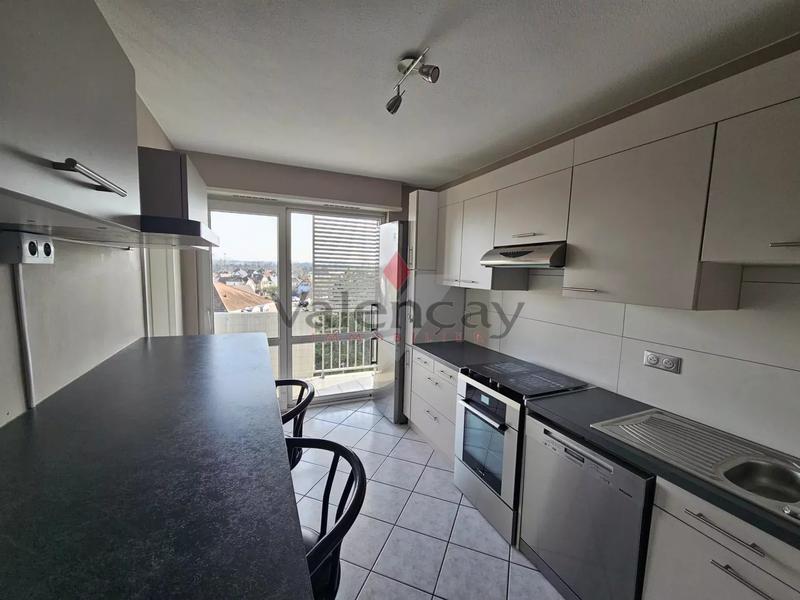 Appartement - 79 m² - 4 pièces