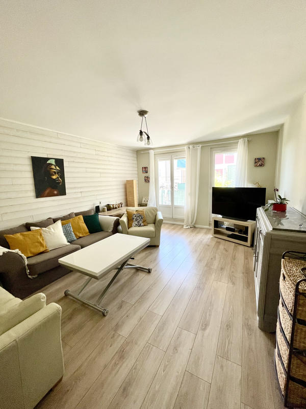 Appartement - 80 m² - 4 pièces