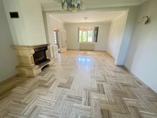 Maison de village - 296 m² - 10 pièces