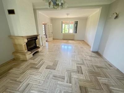 Maison de village - 296 m² - 10 pièces