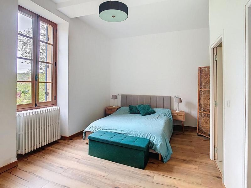 Maison - 200 m² - 7 pièces