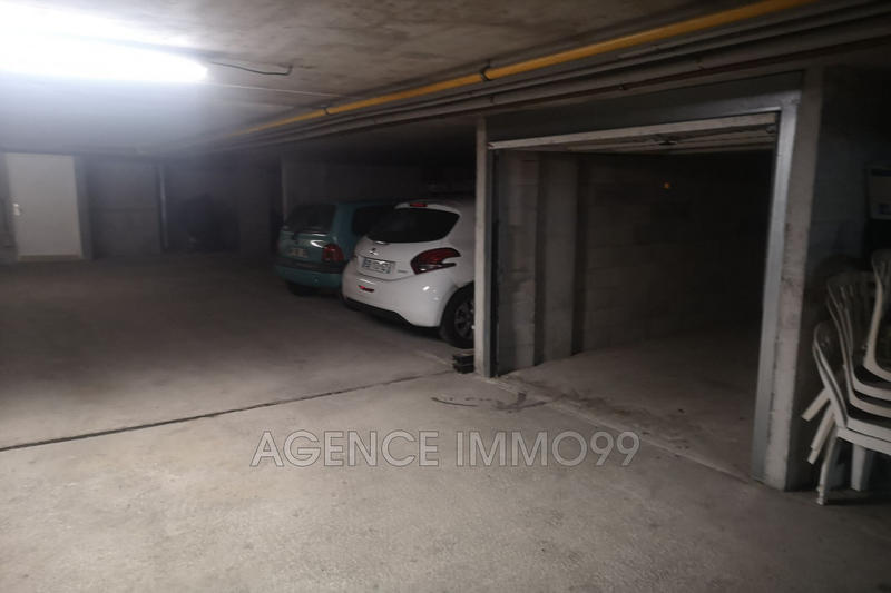 Parking / Garage - 12 m²