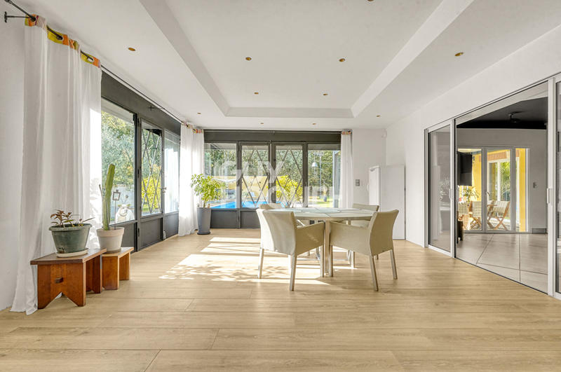 Demeure - 400 m² - 10 pièces