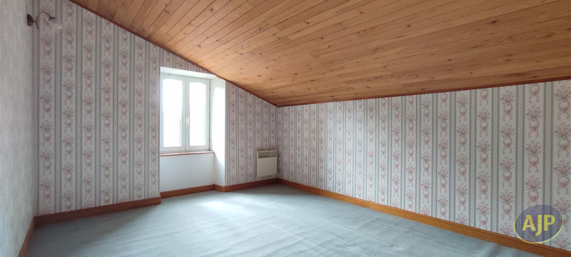 Maison - 318 m² - 9 pièces