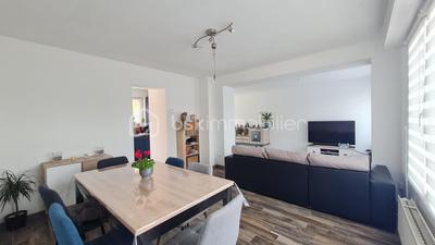 Maison traditionnelle - 105 m² - 5 pièces