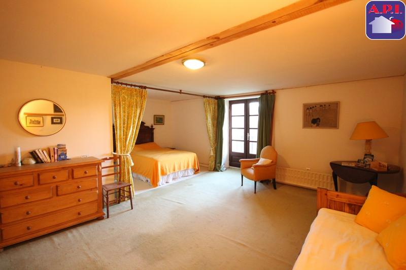 Maison - 224 m² - 6 pièces