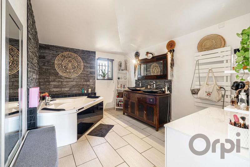 Villa - 140 m² - 5 pièces