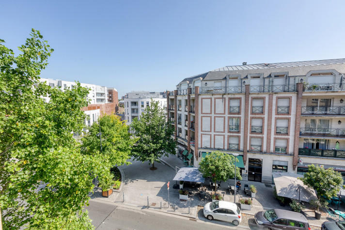 Appartement - 93 m² - 5 pièces