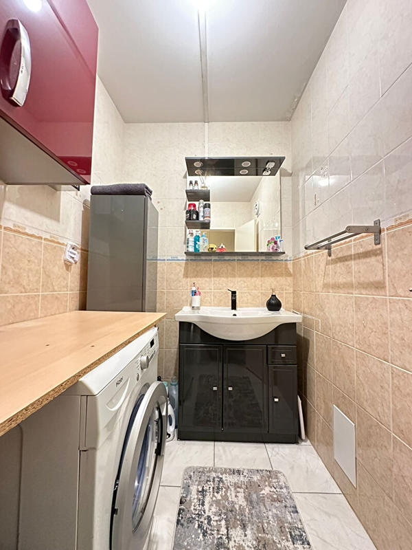 Appartement - 99 m² - 5 pièces