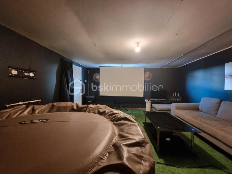 Maison traditionnelle - 138 m² - 6 pièces