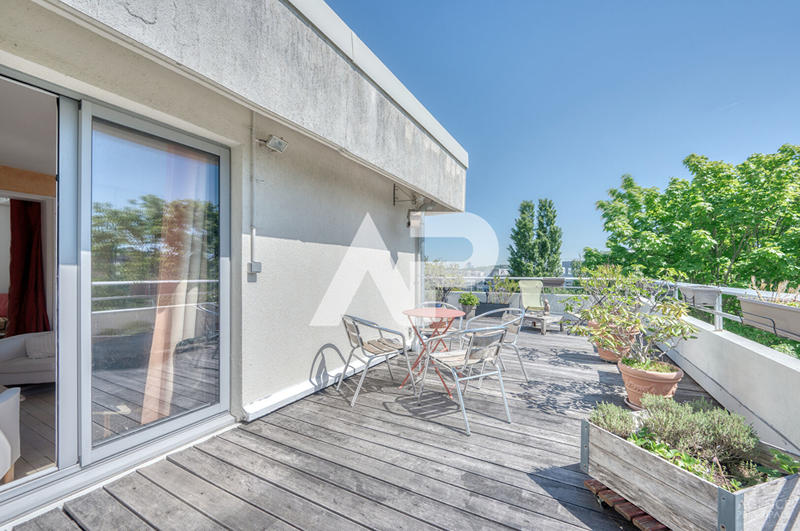 Appartement - 102 m² - 6 pièces