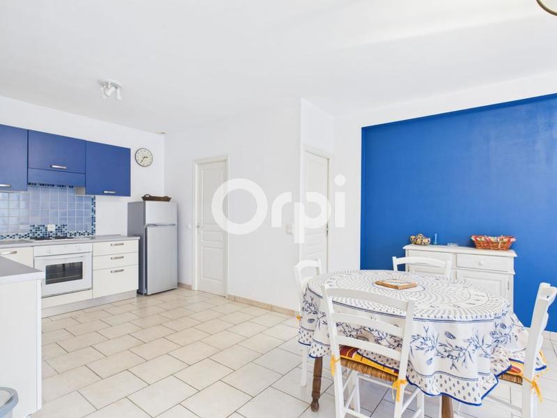 Maison - 220 m² - 7 pièces