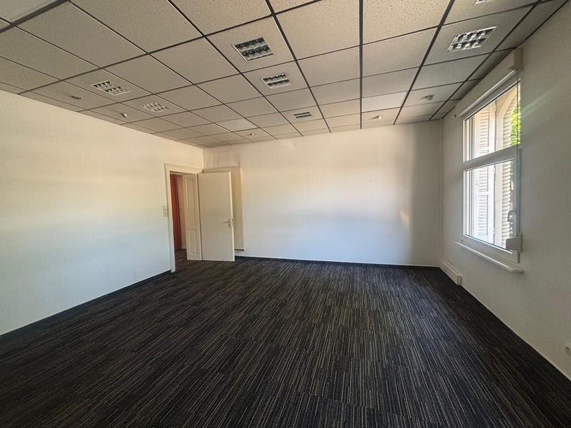 Bureau - 293 m²