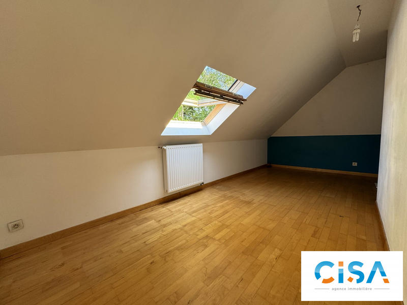 Maison - 180 m² - 8 pièces