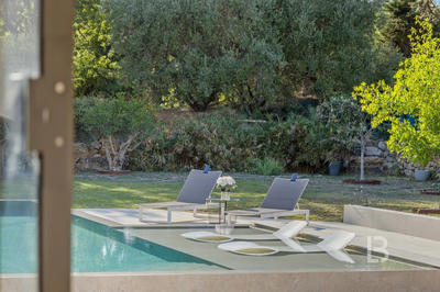 Villa - 326 m² - 9 pièces