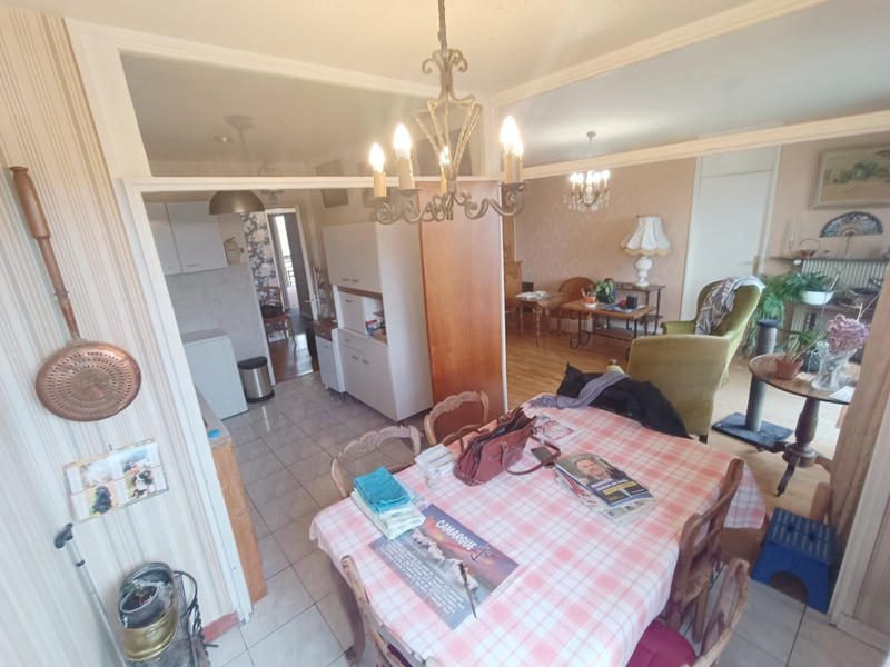 Appartement - 94 m² - 5 pièces