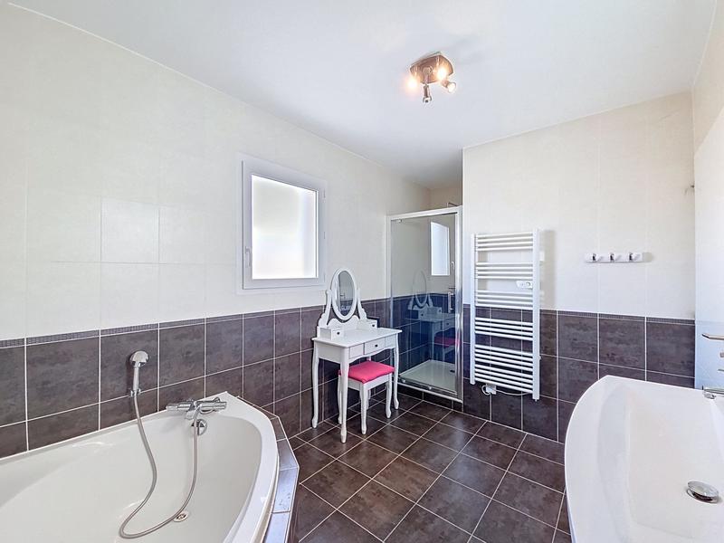 Maison contemporaine - 149 m² - 5 pièces