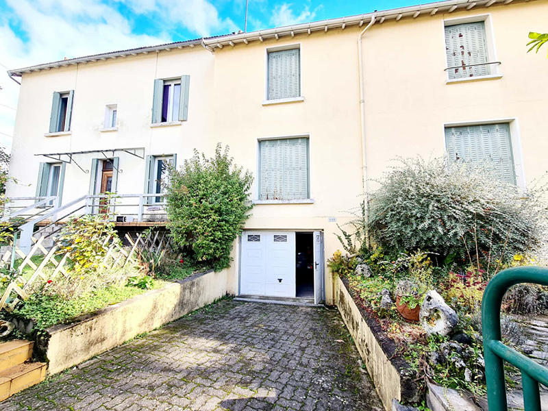 Maison - 199 m² - 10 pièces
