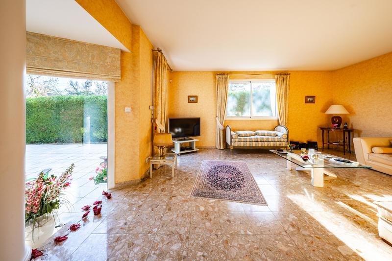 Maison d'architecte - 208 m² - 7 pièces