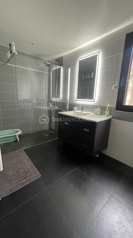 Maison d'architecte - 317 m² - 7 pièces