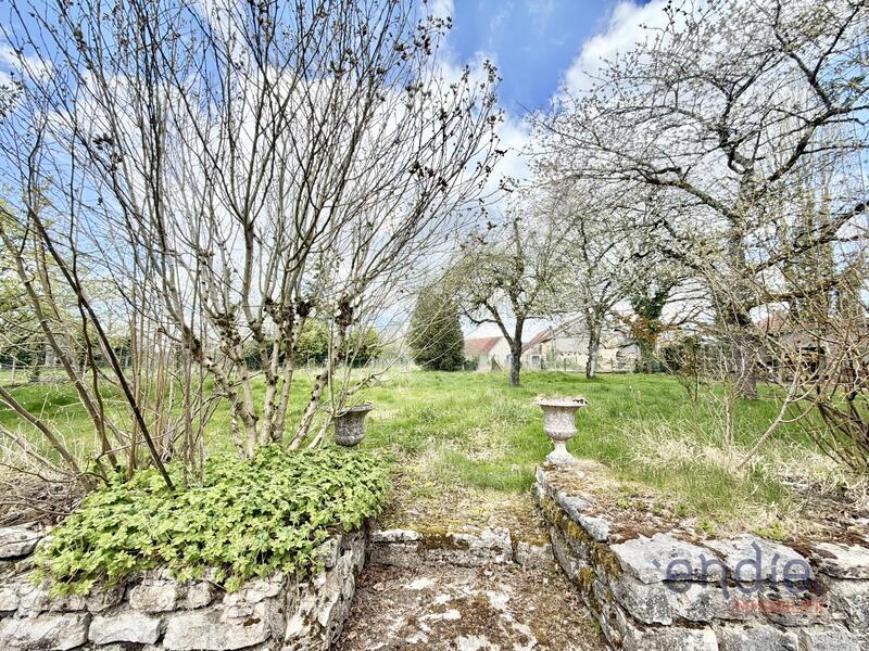 Maison - 205 m² - 9 pièces