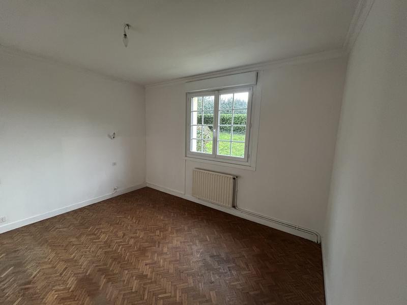 Maison traditionnelle - 168 m² - 7 pièces