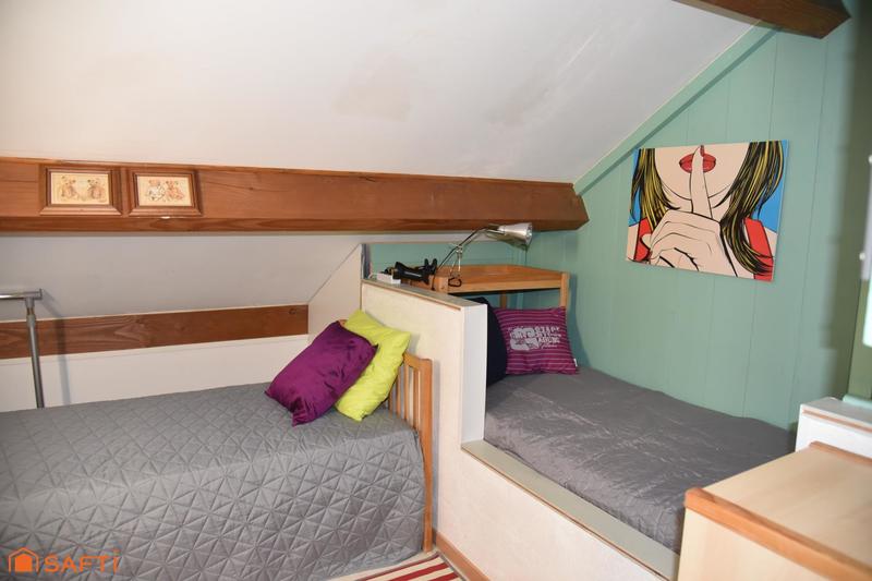 Maison - 240 m² - 8 pièces