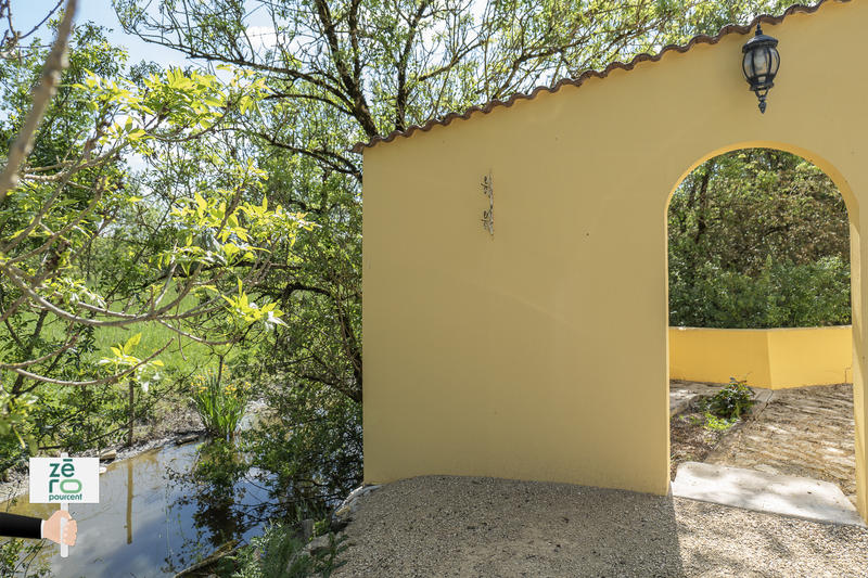 Maison - 280 m² - 9 pièces