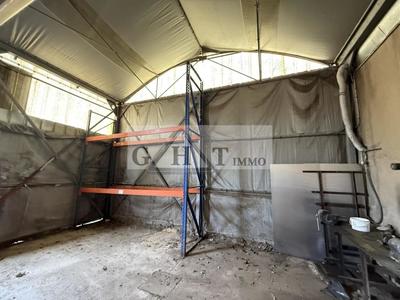 Entrepôt - 978 m²